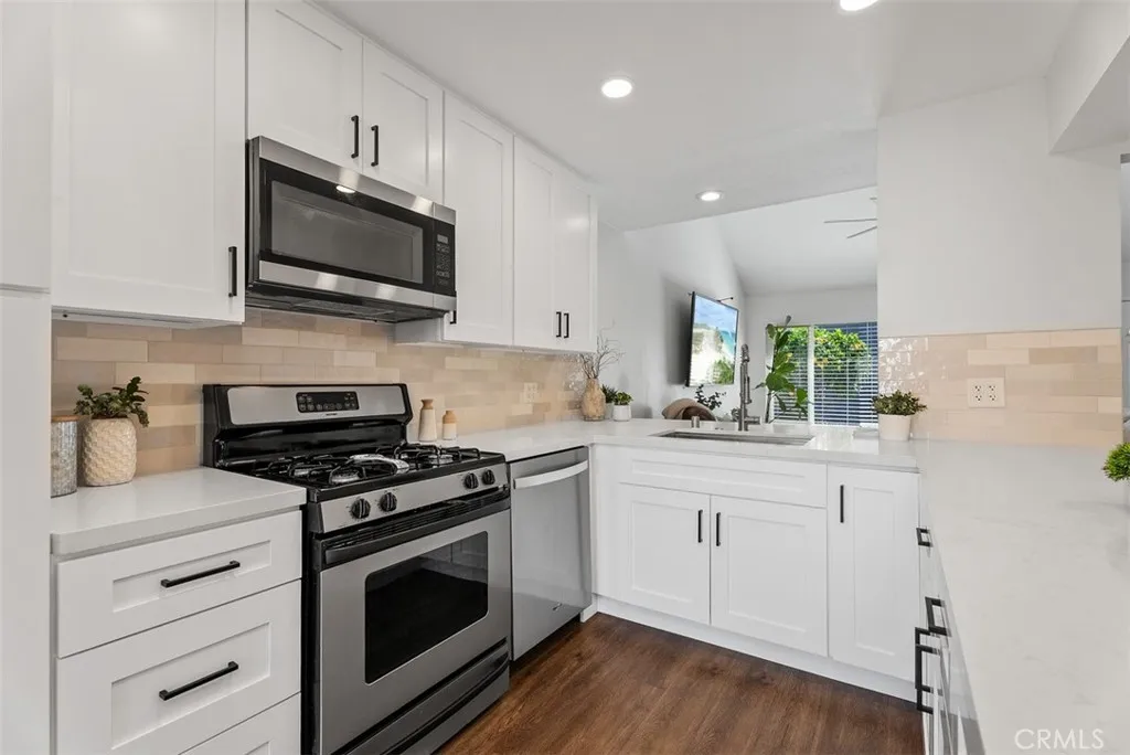 Additional image 13 of 159 Morristown Ln, Costa Mesa, CA 92626