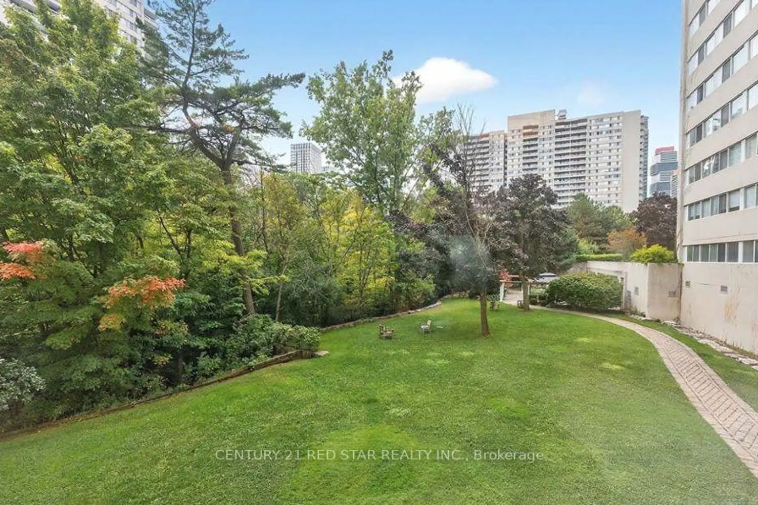 Additional image 11 of 3695 Kaneff Crescent 107