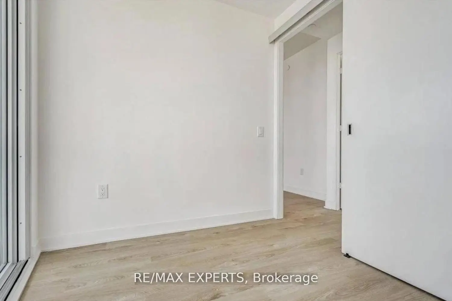 Additional image 11 of 3900 Confederation Parkway 2710