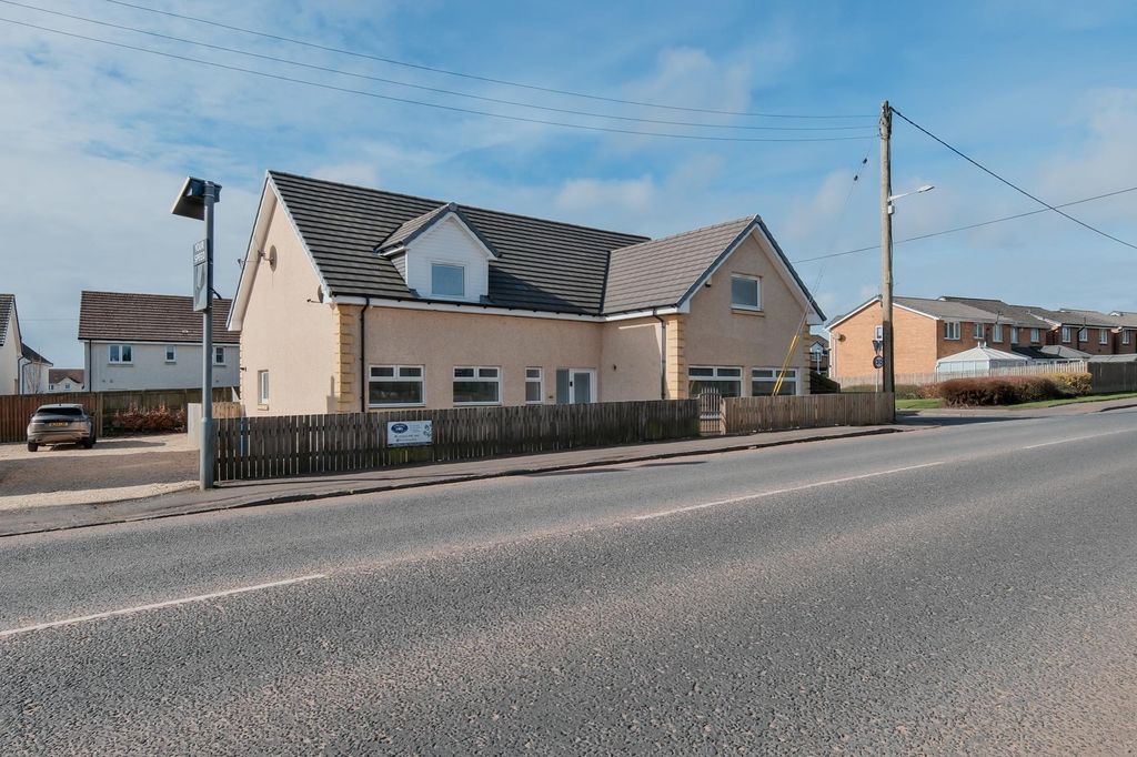 Additional image 2 of 4 bed detached house to rent44 Kilncadzow Road, Carluke ML8