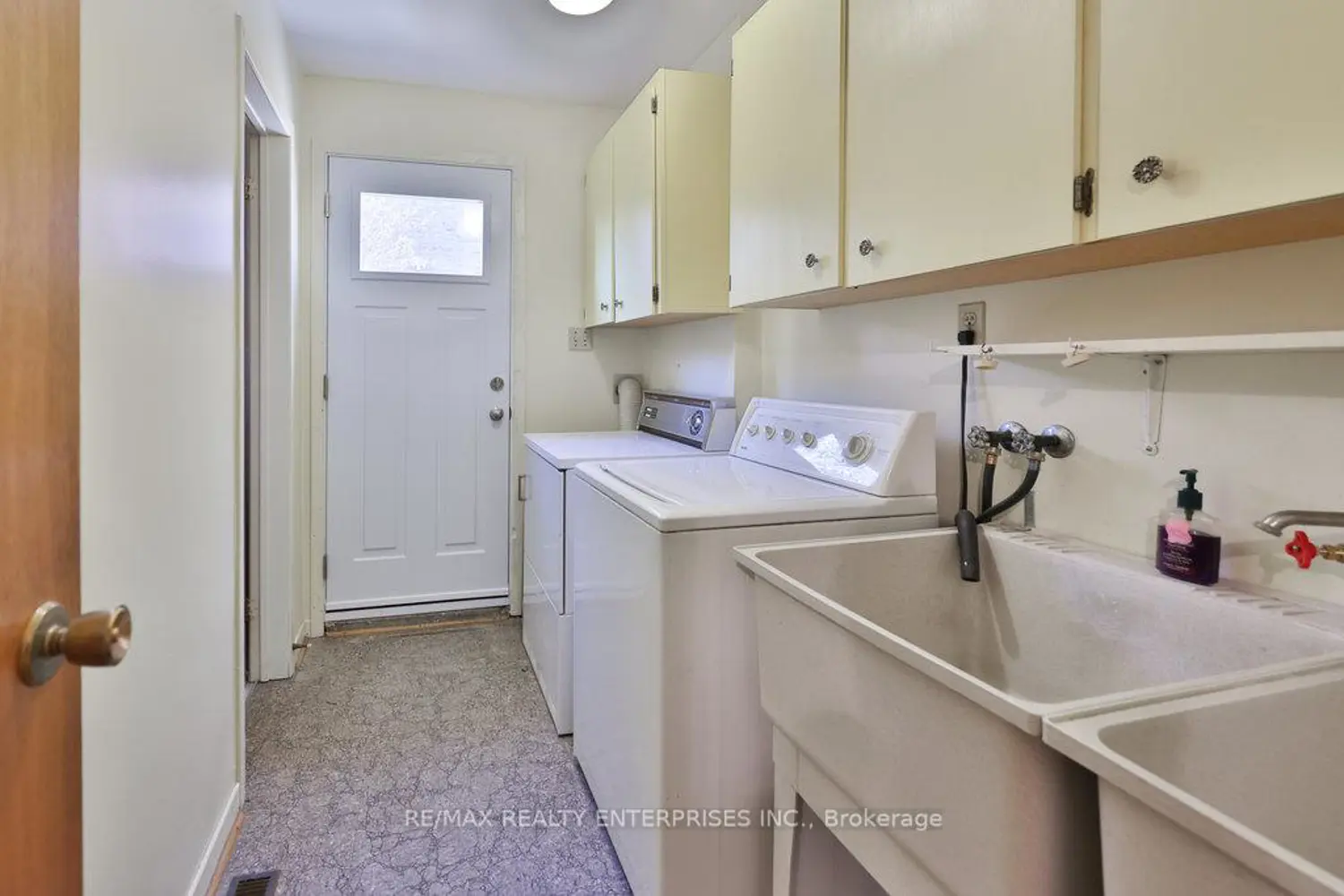 Additional image 12 of 2288 Hensall Street