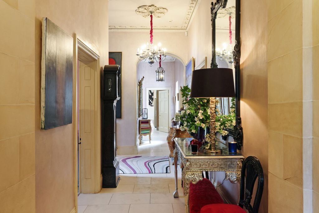 Additional image 20 of 5 bed flat to rentCheltenham, Gloucestershire GL50
