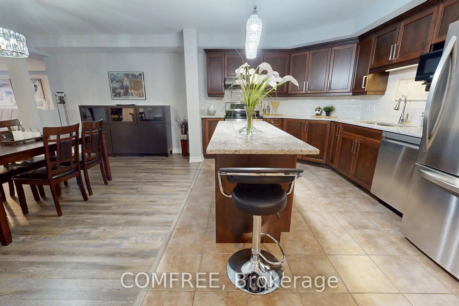 Additional image 6 of 770 Principale Street 204