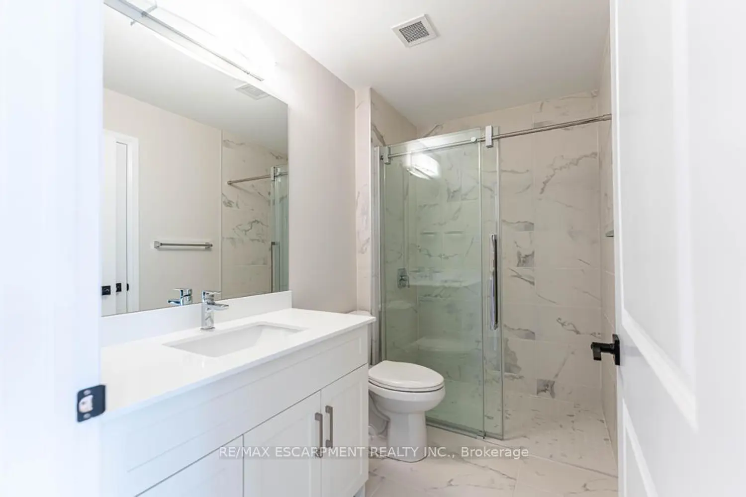 Additional image 15 of 120 Springvalley Crescent 104