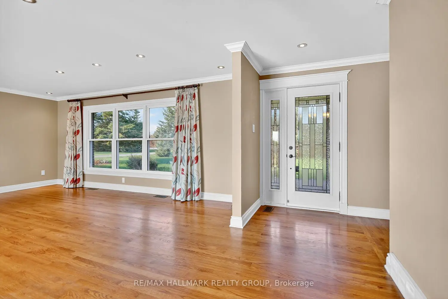 2772 Harbison Road photo 4