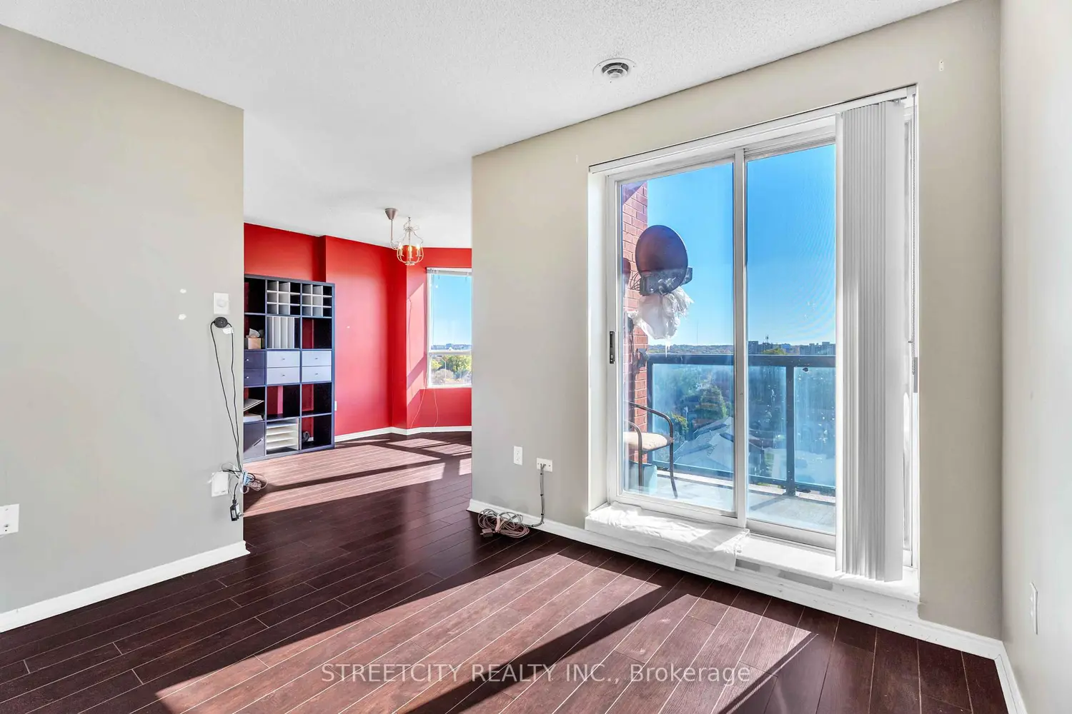 Additional image 7 of 30 Chapman Court 710