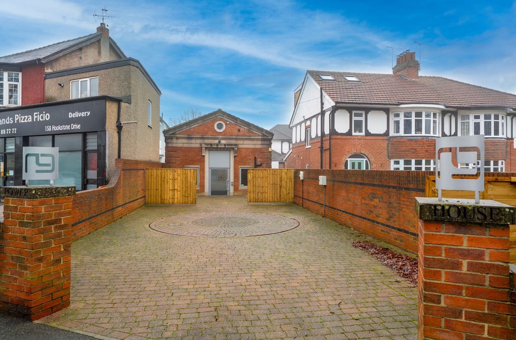 Additional image 15 of 2 bed detached house to rentHookstone Drive, Harrogate HG2