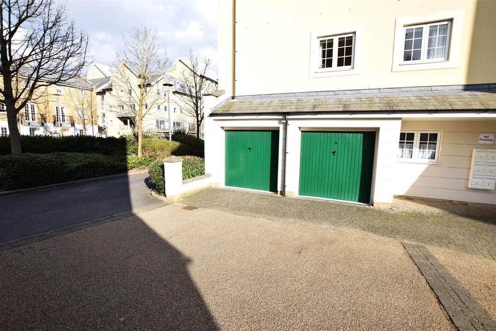 Additional image 13 of 3 bed flat to rentLower Burlington Road, Portishead BS20
