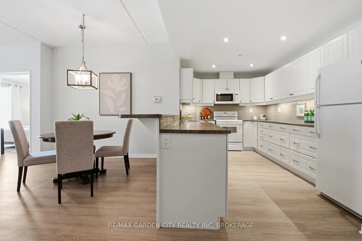 Additional image 14 of 16 Sullivan Avenue 307