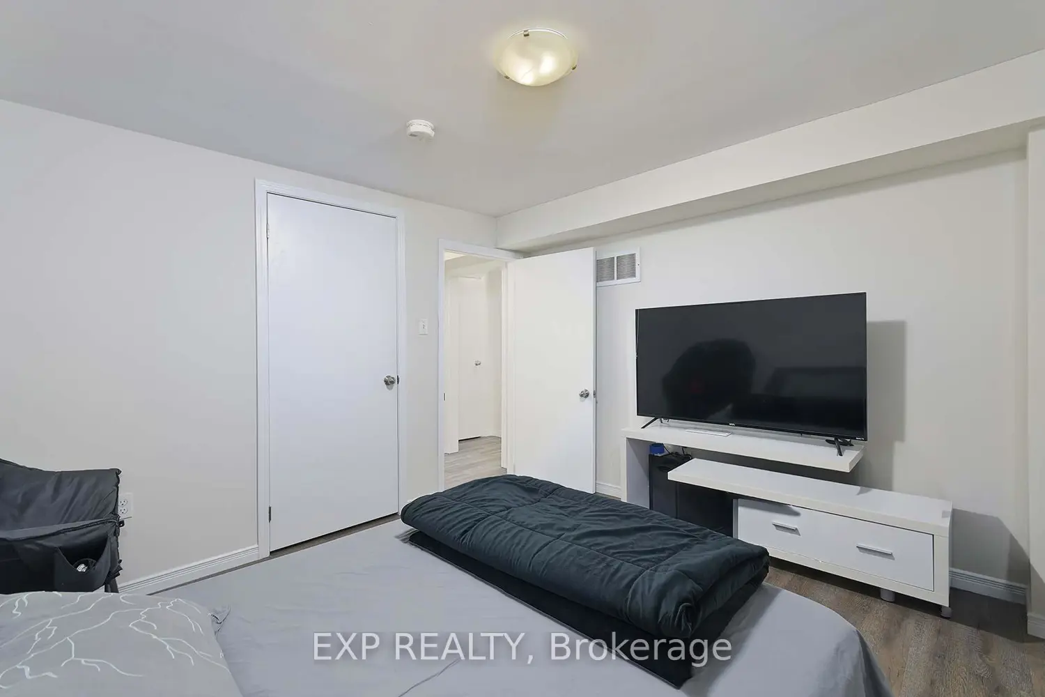 Additional image 8 of 2 Roslyn Road