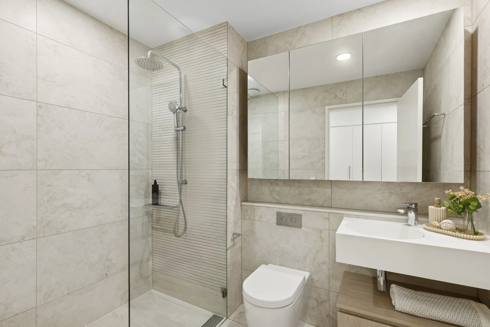 Additional image 8 of 402/156D Terrigal Drive, Terrigal NSW 2260