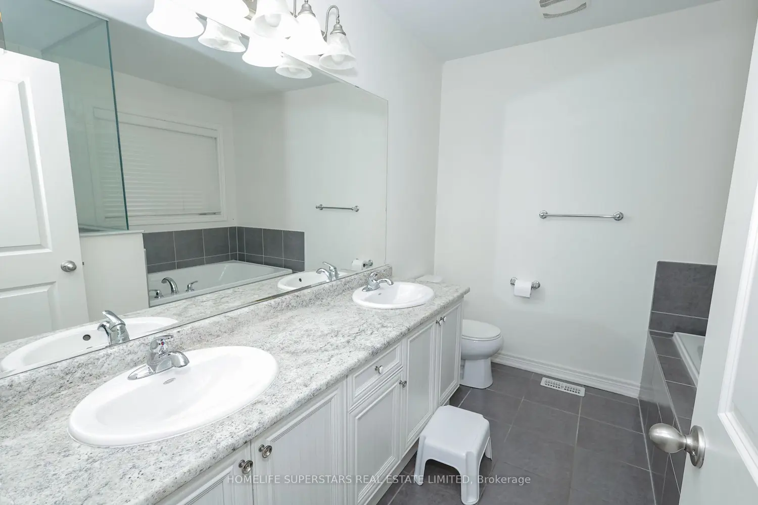 Additional image 12 of 7 White Ash Road