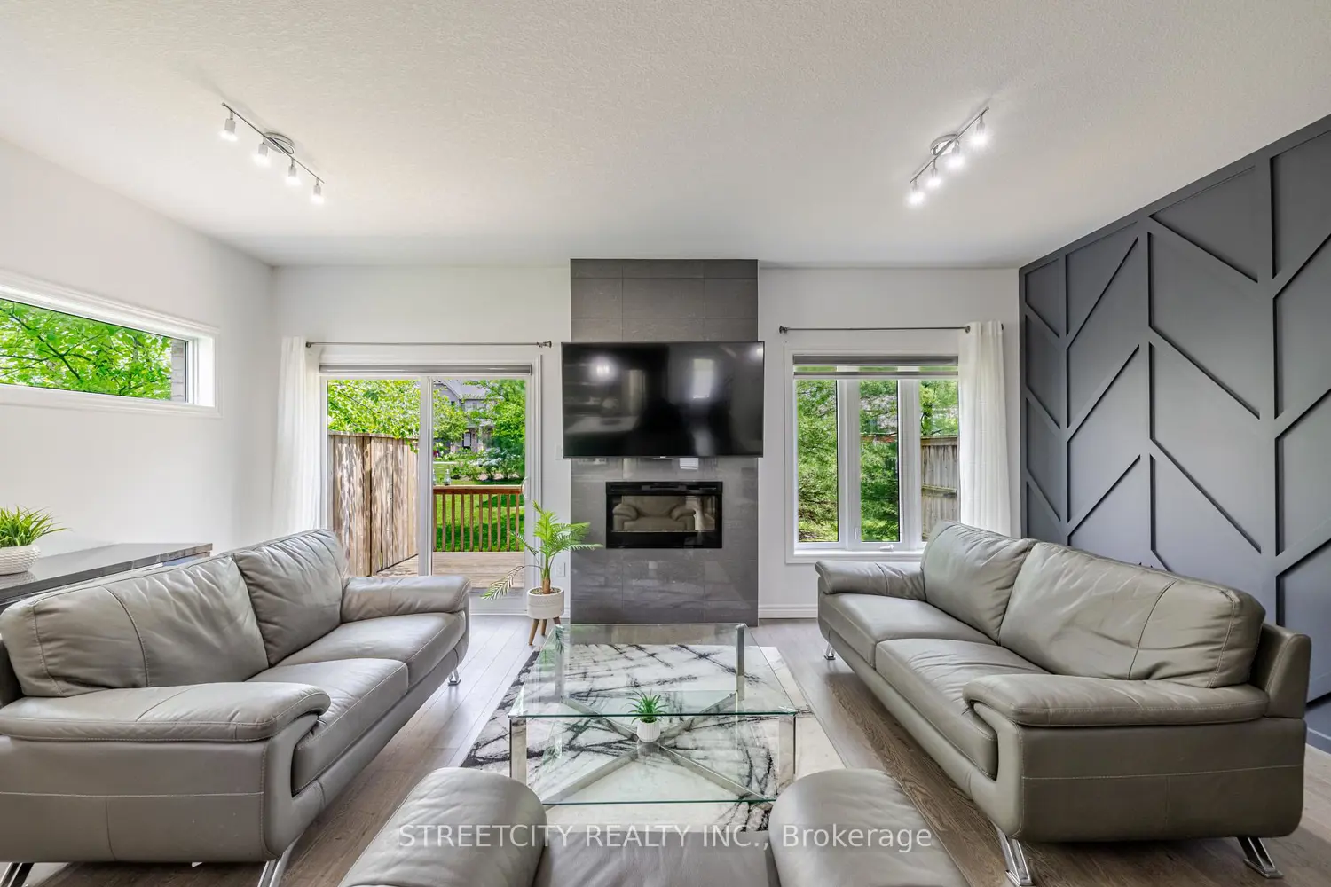 Additional image 9 of 1924 Cedarhollow Boulevard 99