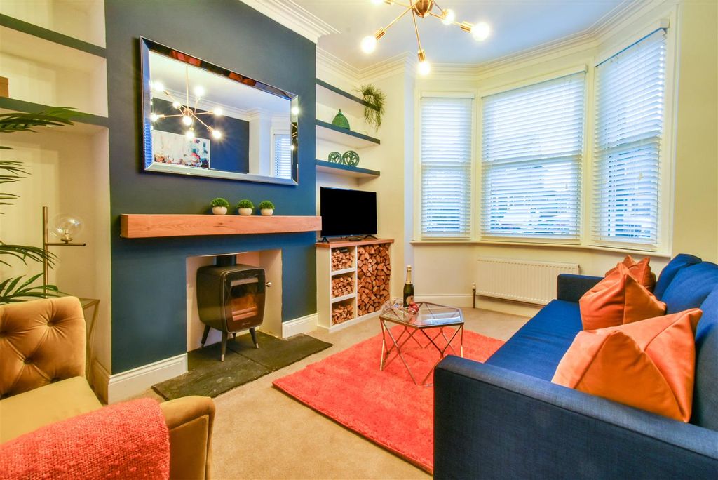 Additional image 2 of 4 bed terraced house to rentBishopthorpe Road, York YO23