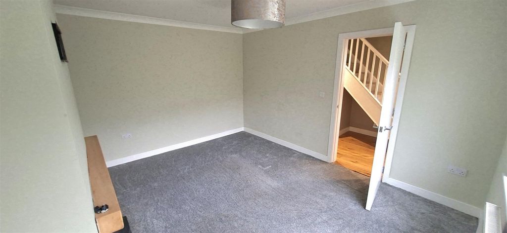 Additional image 4 of 3 bed semi-detached house to rentJury Lane, Haverfordwest SA61