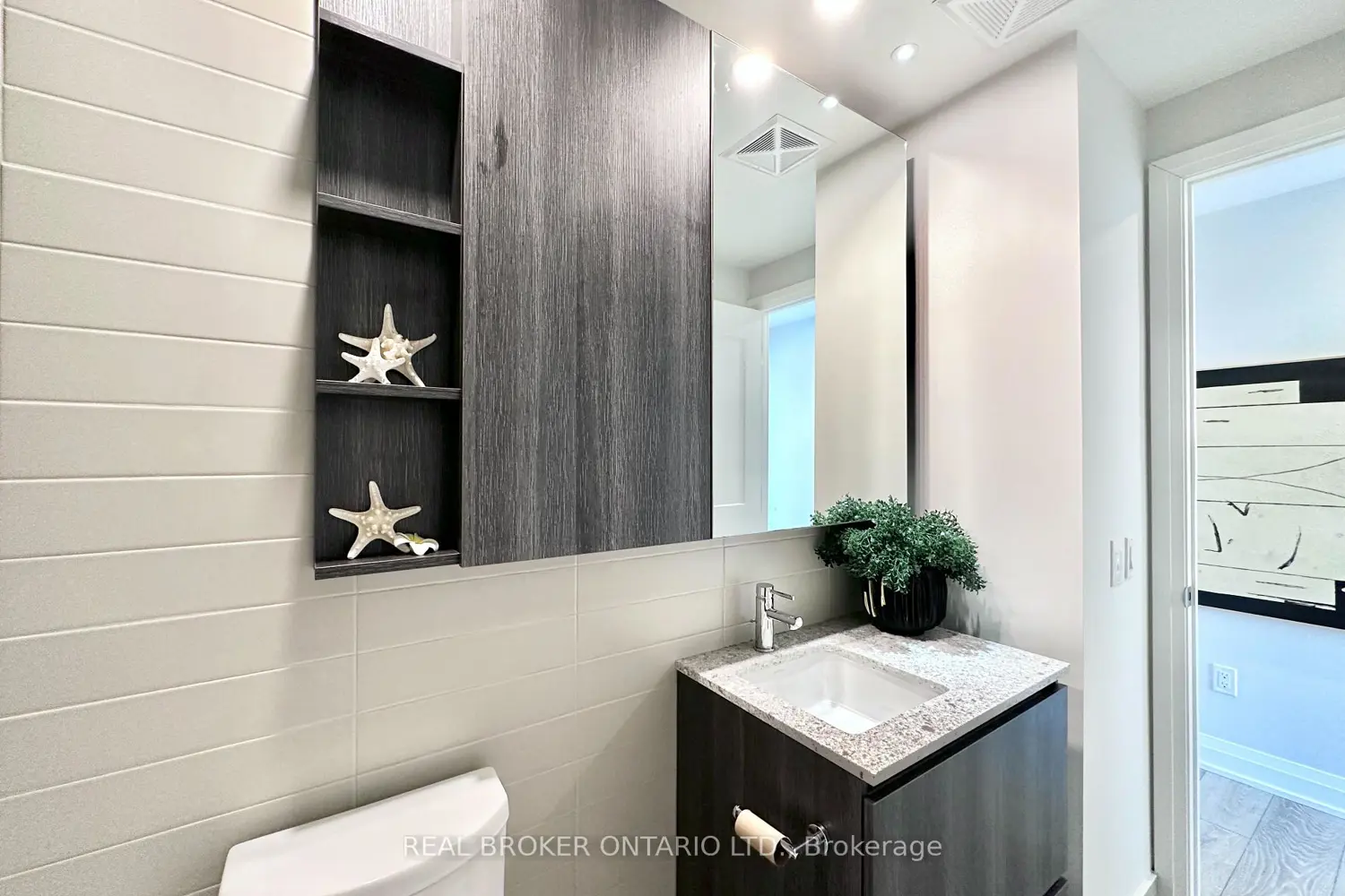 Additional image 13 of 21 Park Street 518