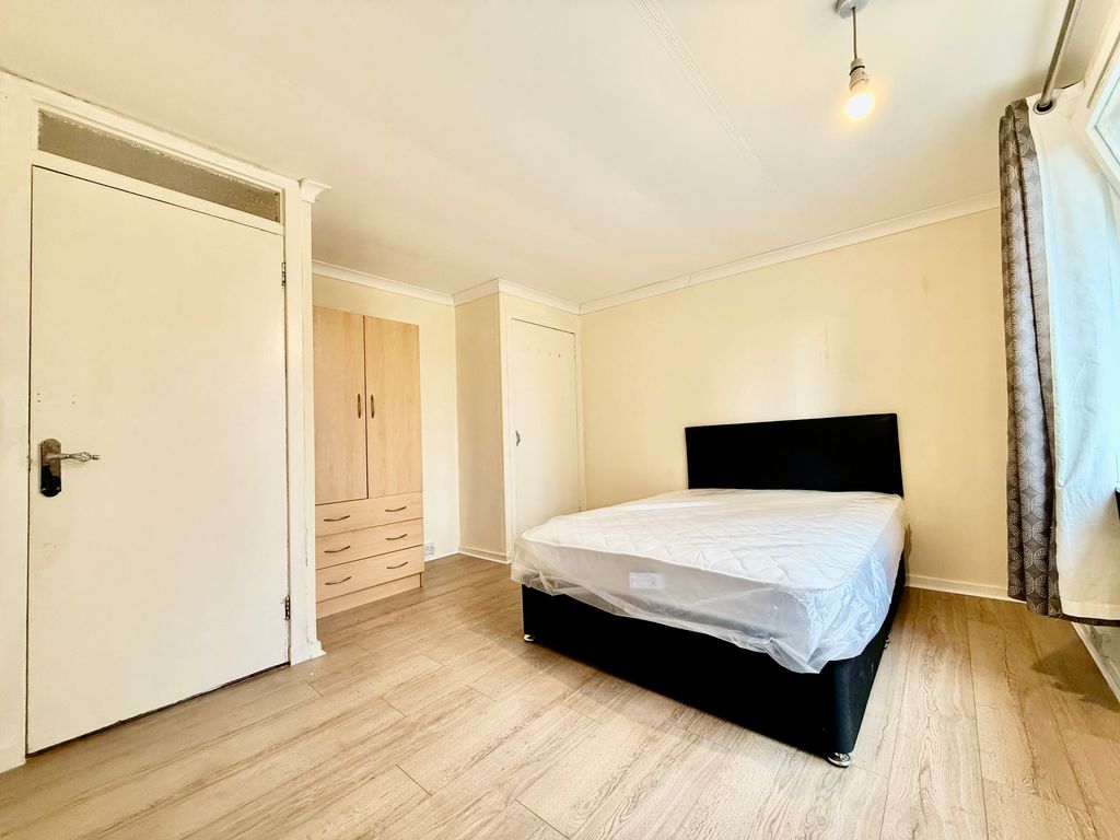Additional image 10 of 3 bed flat to rentMorefield Road, Glasgow G51