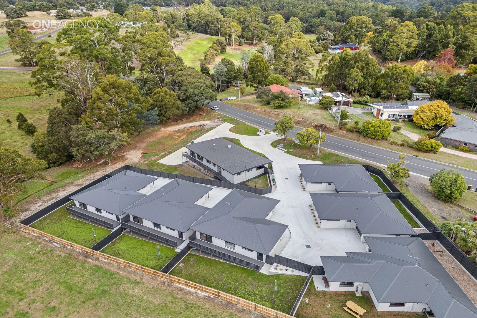 Additional image 28 of 4 & 5/143 South Road, Penguin TAS 7316