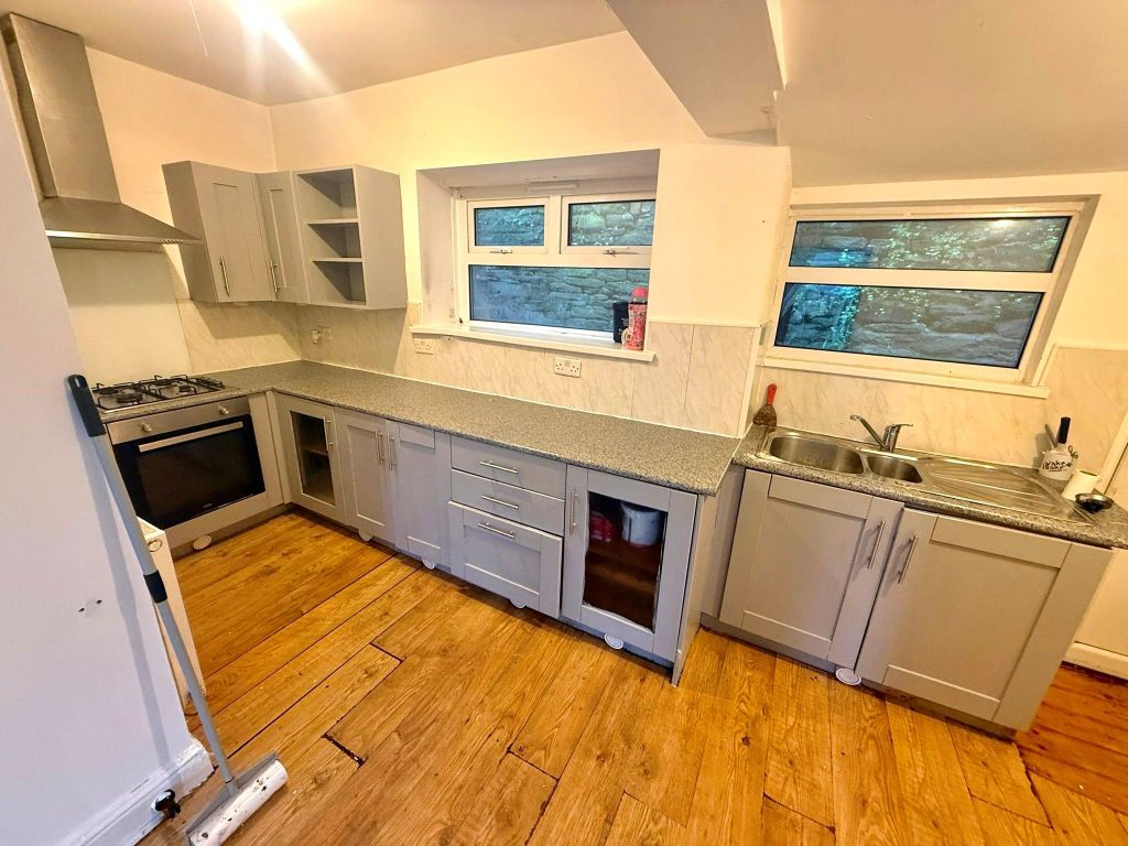 Additional image 3 of 2 bed terraced house to rentDan-Y-Twyn, Treharris CF46