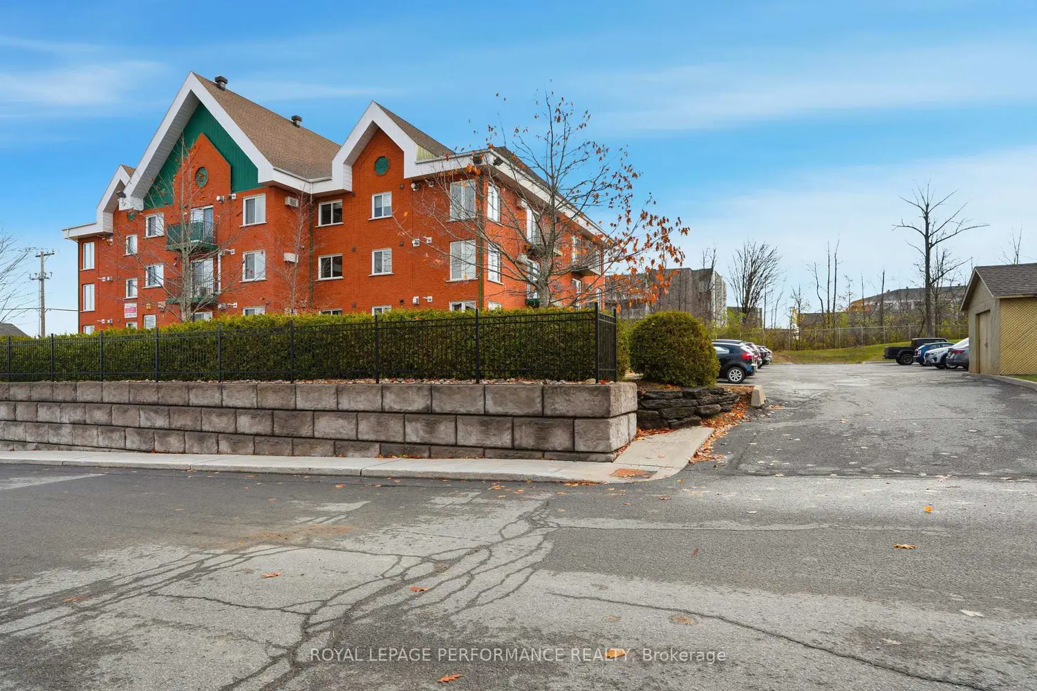 Additional image 4 of 1101 Clement Street 18