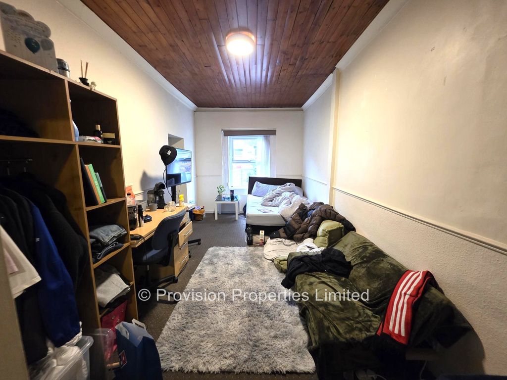Additional image 11 of 8 bed terraced house to rentAsh Grove, Hyde Park, Leeds LS6