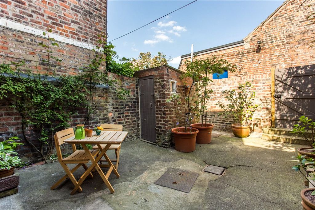 Additional image 11 of 4 bed terraced house to rentMount Parade, York YO24