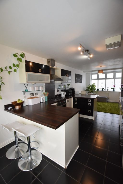 Additional image 2 of 4 bed town house to rentWest Lake Avenue, Hampton, Peterborough PE7
