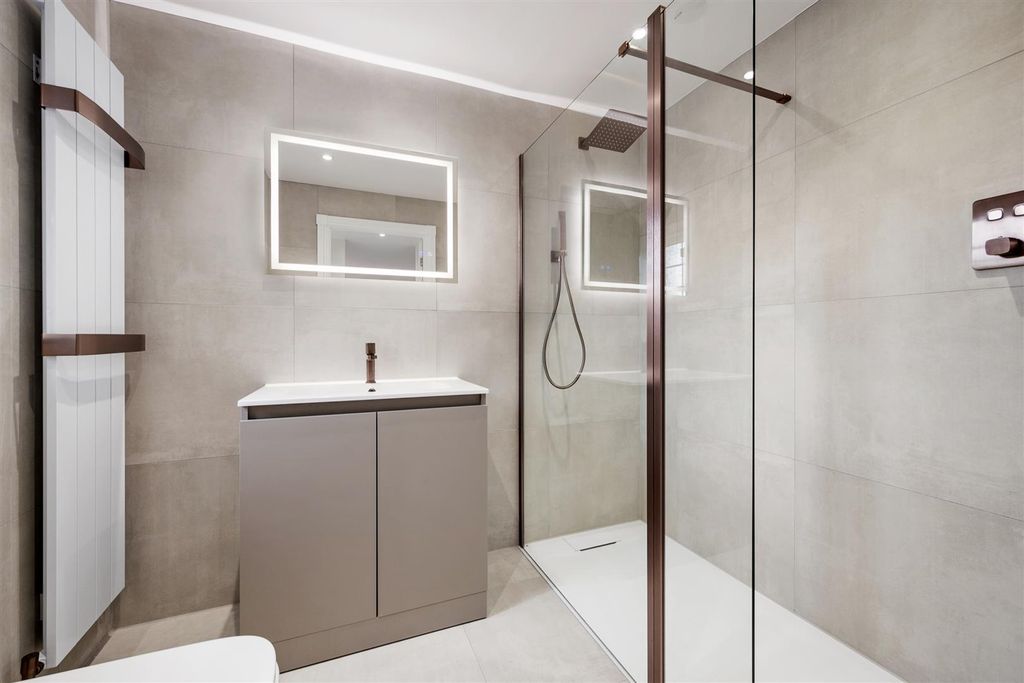 Additional image 14 of 6 bed detached house to rentAspen Drive, Scarcroft, Leeds LS14