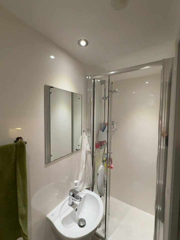 Additional image 5 of Room in a Shared Flat, Willowbank Crescent, G3, N1 7GU