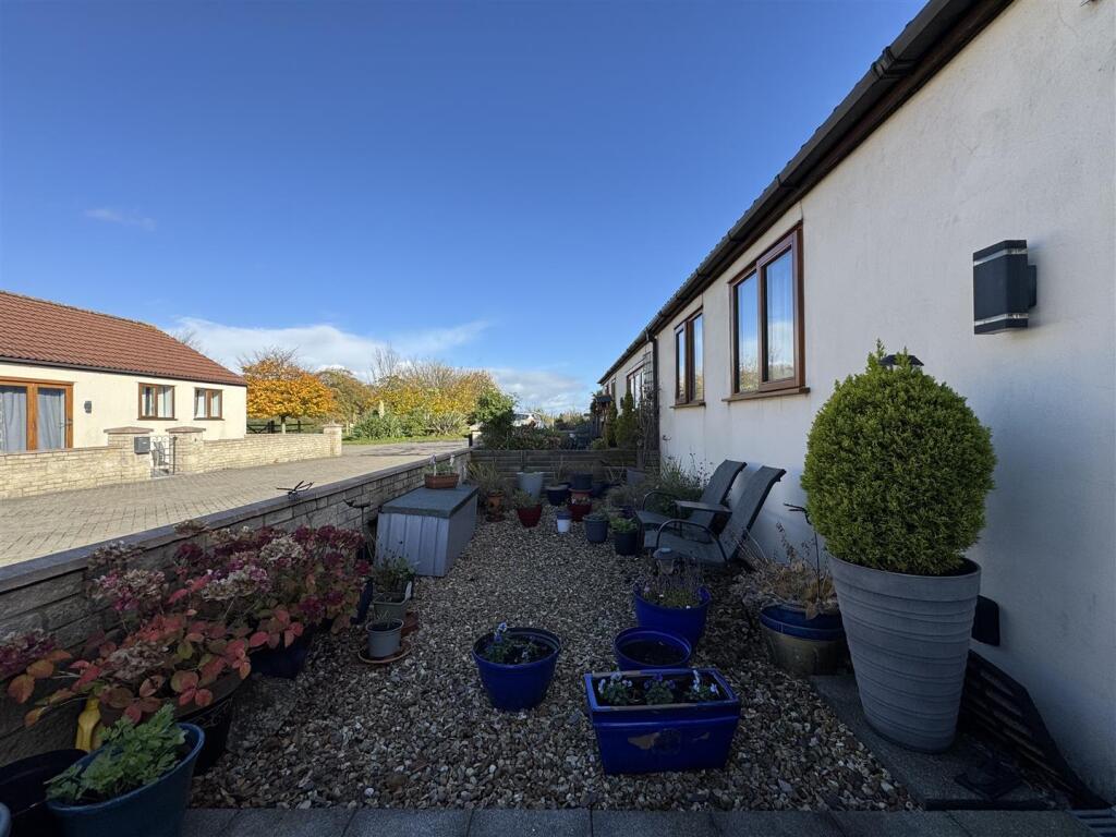 Additional image 21 of Green Lane, Stratton-On-The-Fosse