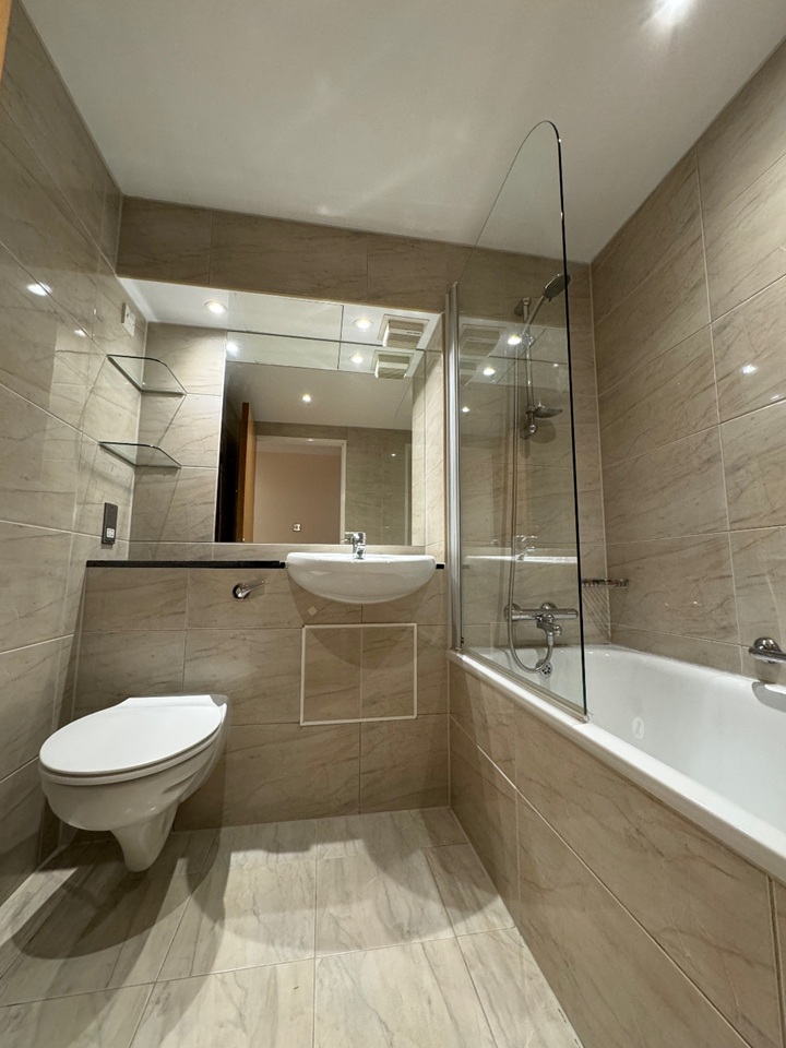 Additional image 9 of 2 Bed Flat, Argyle Street, G2, N1 7GU