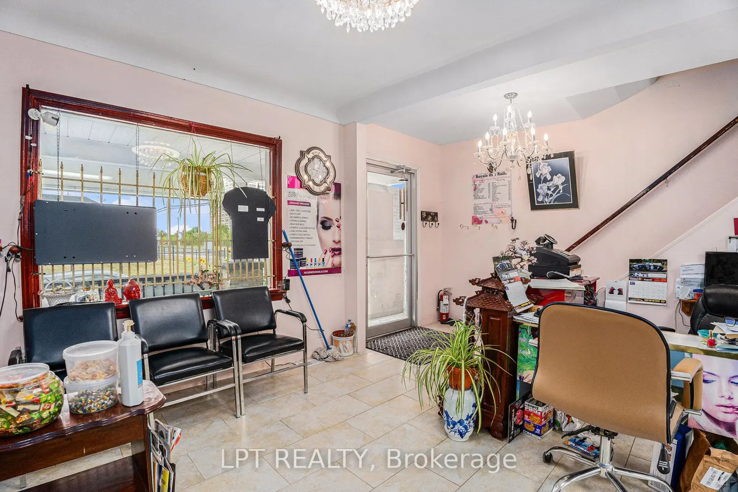 Additional image 4 of 257 Parkdale Avenue