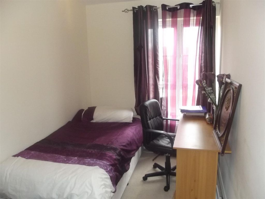 Additional image 12 of 4 bed town house to rentRhode Island Drive, Exeter EX2