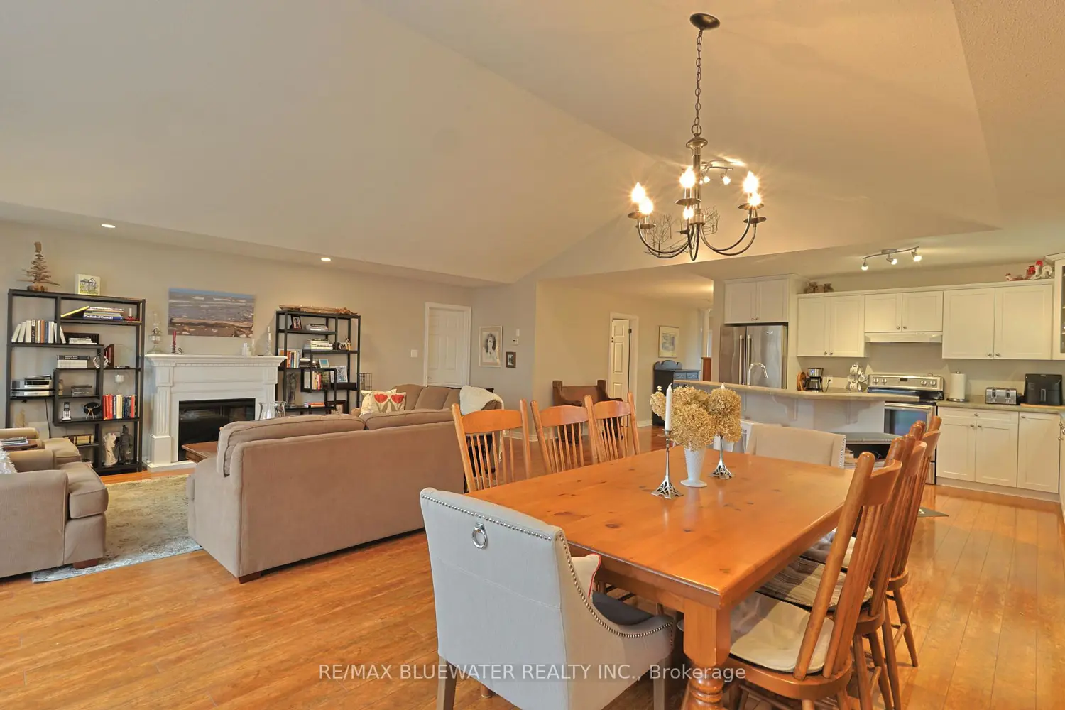 Additional image 6 of 363 Shannon Boulevard