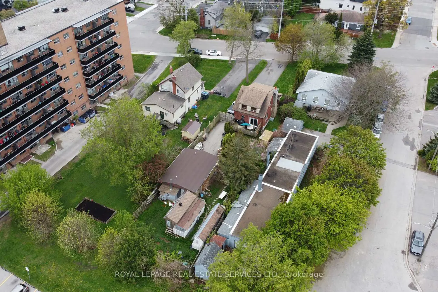 Additional image 7 of 1083 Seneca Avenue