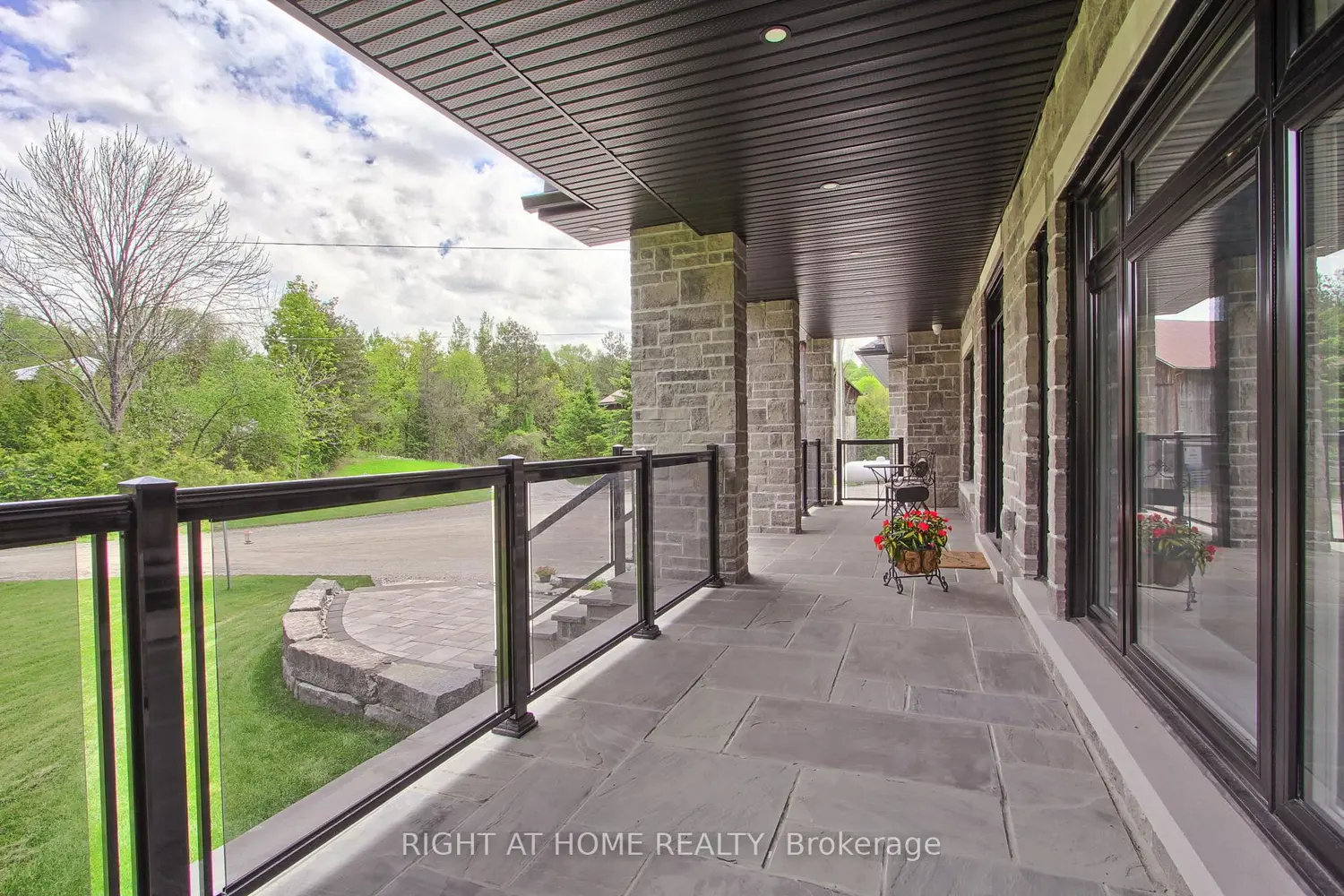 Additional image 2 of 2705 14Th Line