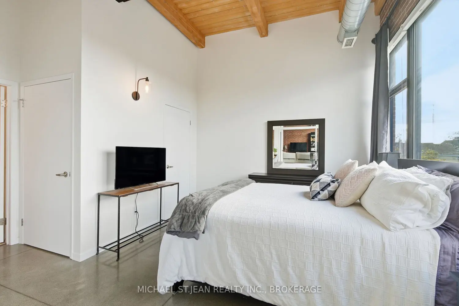 Additional image 11 of 85 Spruce Street 203