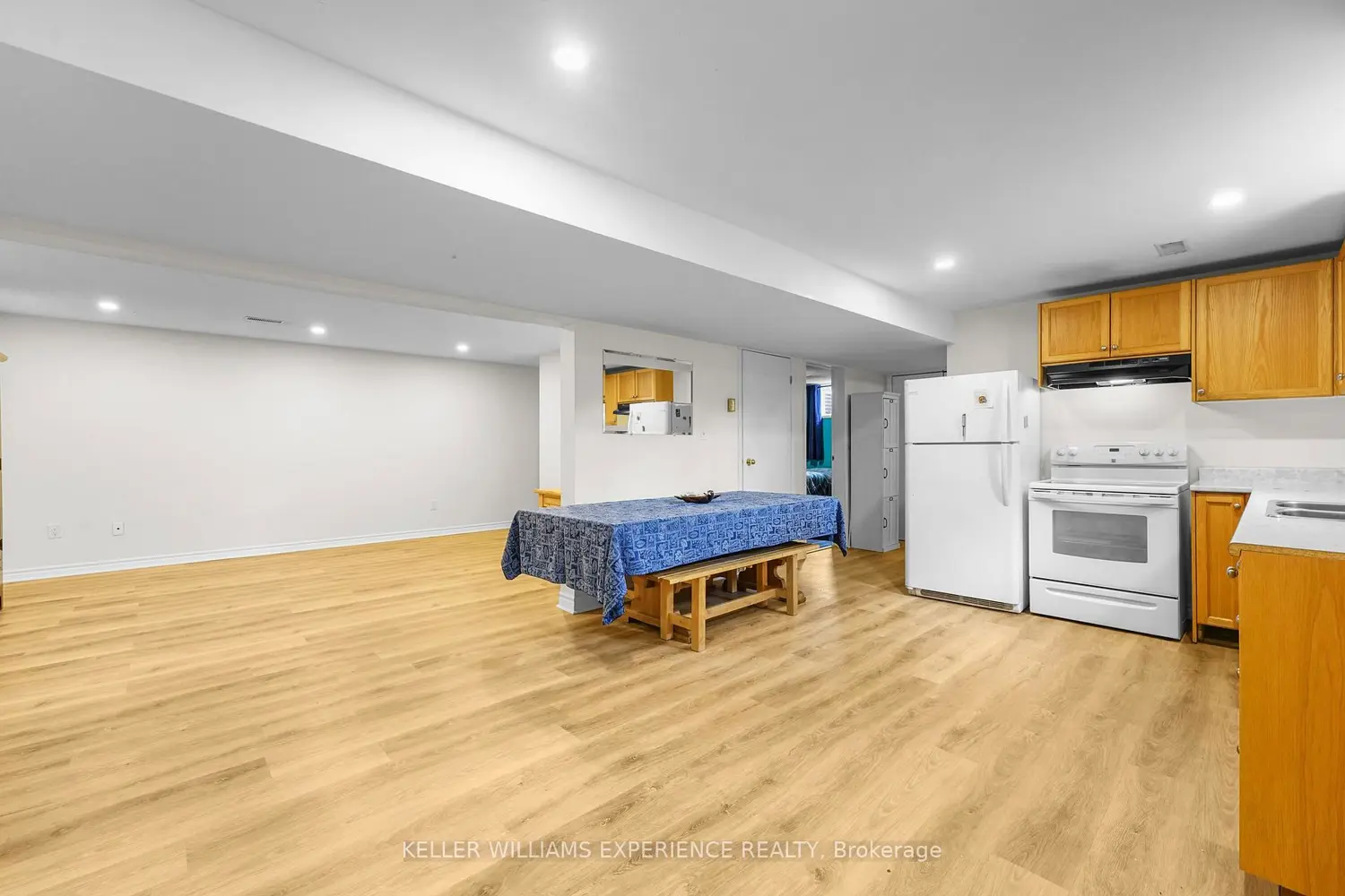 Additional image 12 of 190 Centre Street