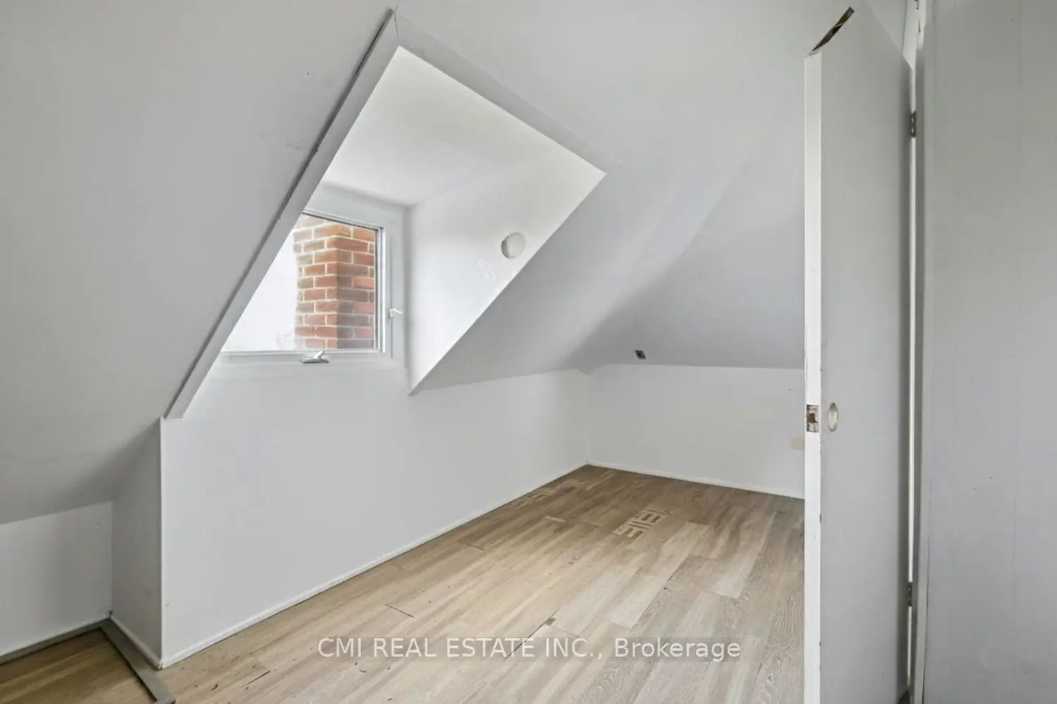 Additional image 12 of 122 Montrose Street