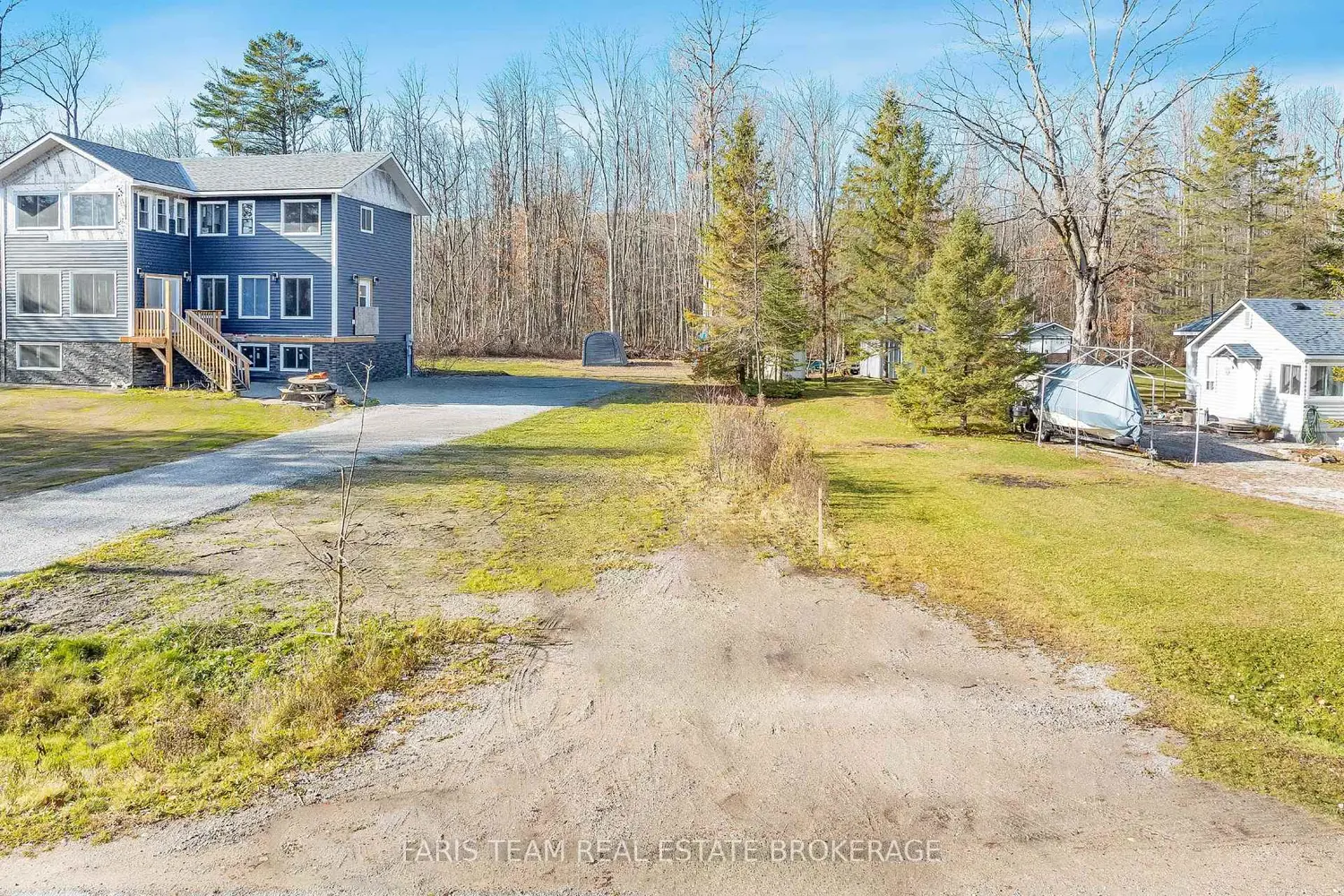 433 Robins Point Road photo 4