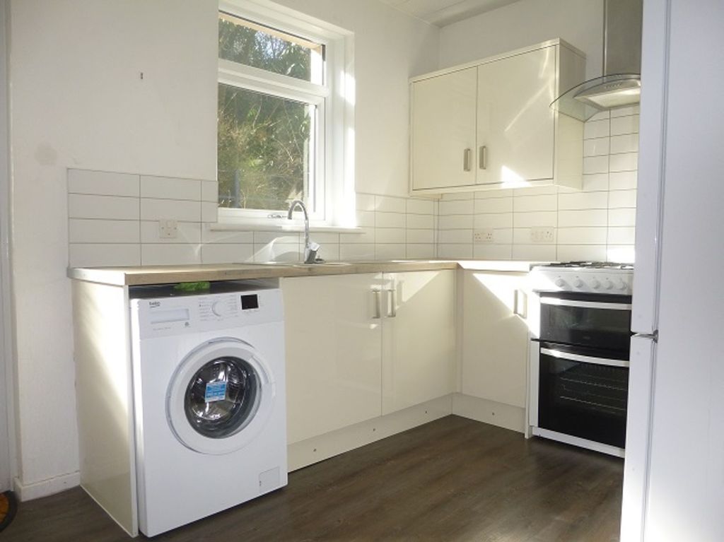 Additional image 4 of 2 bed terraced house to rentPoplar Street, Greenock PA15