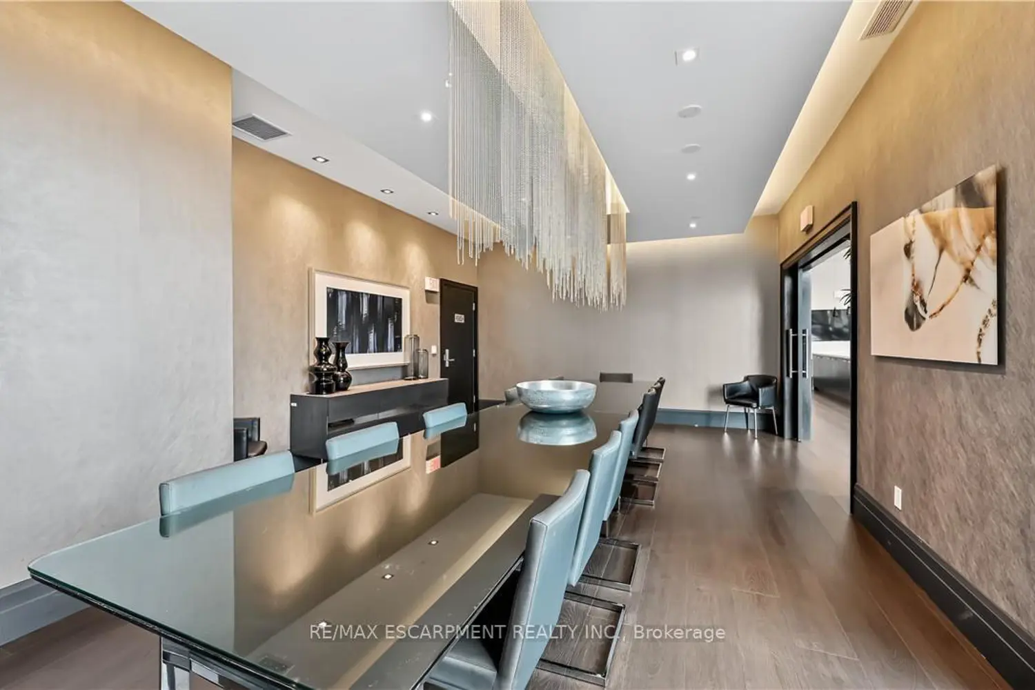 Additional image 17 of 65 Speers Road Ph03