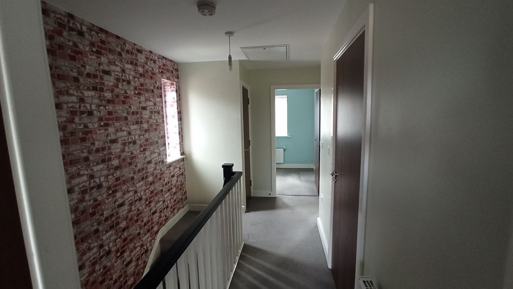 Additional image 6 of 3 bed semi-detached house to rentHawksbill Way, Peterborough PE2