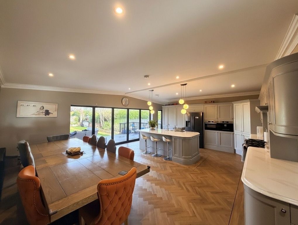 Additional image 7 of 2 bed detached house to rentCrescent Road, Birkdale, Southport PR8