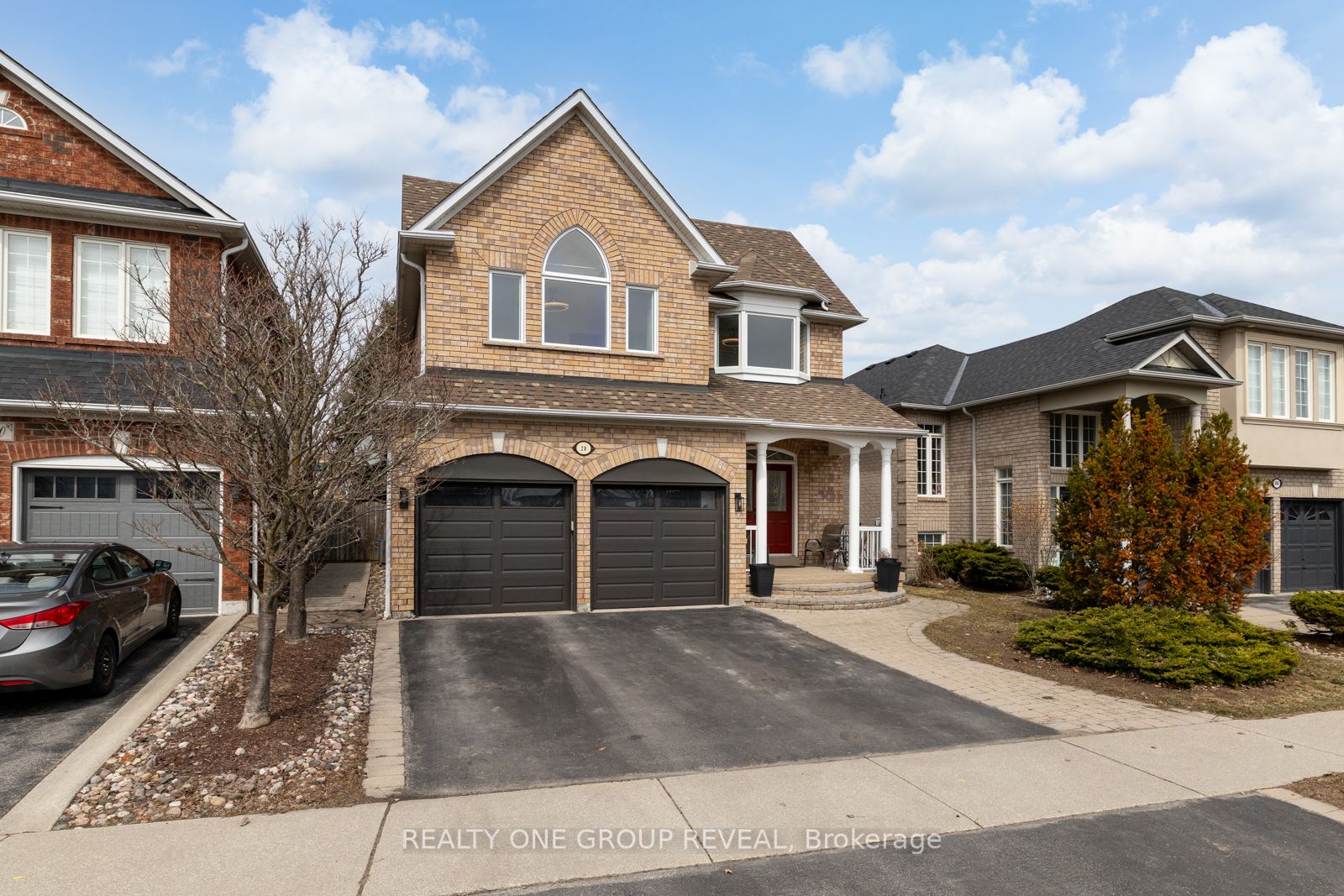 28 Robert Attersley Drive W, Whitby, ON, L1R 3B2
