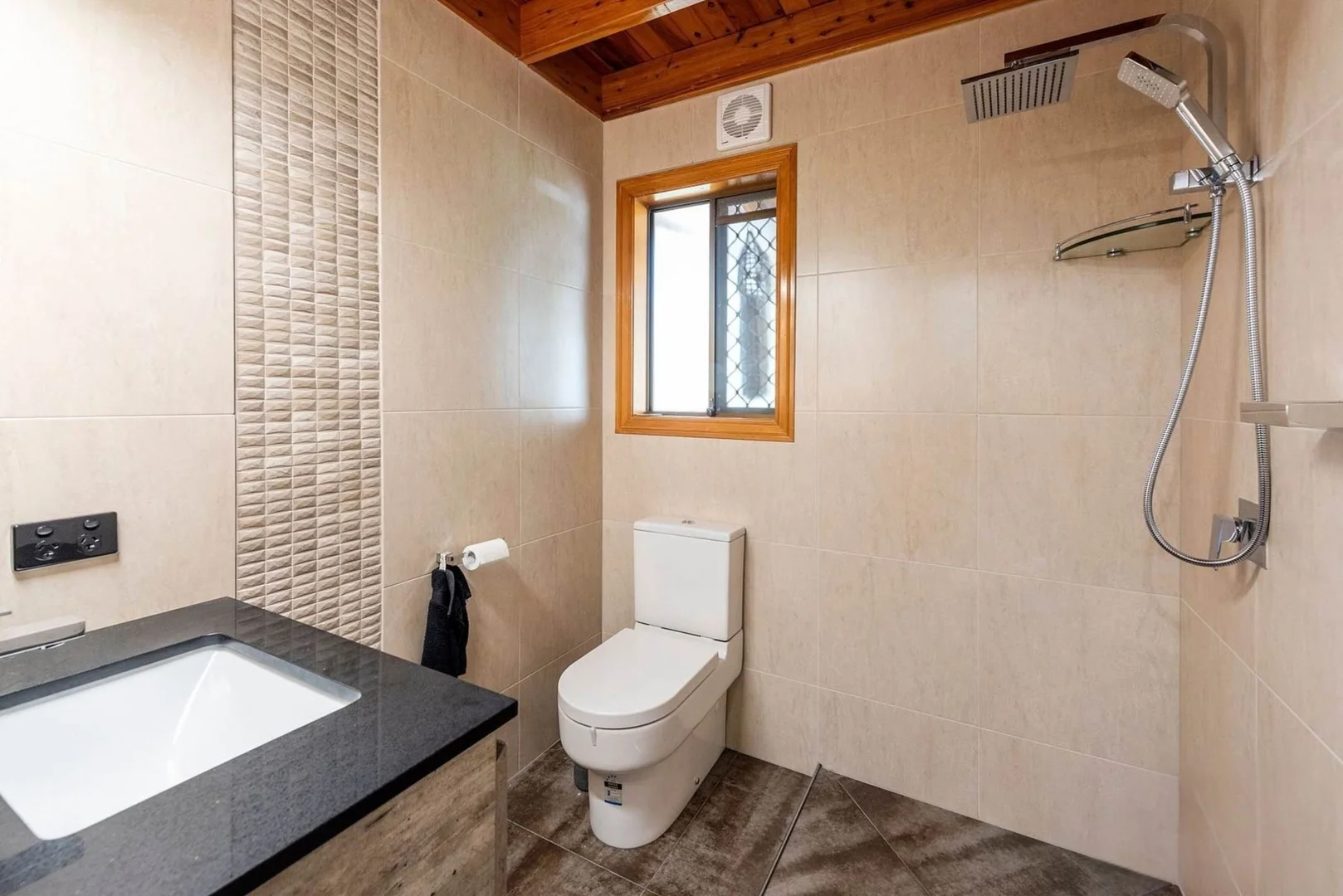 Additional image 8 of 15 Challenger Court, Cooloola Cove QLD 4580