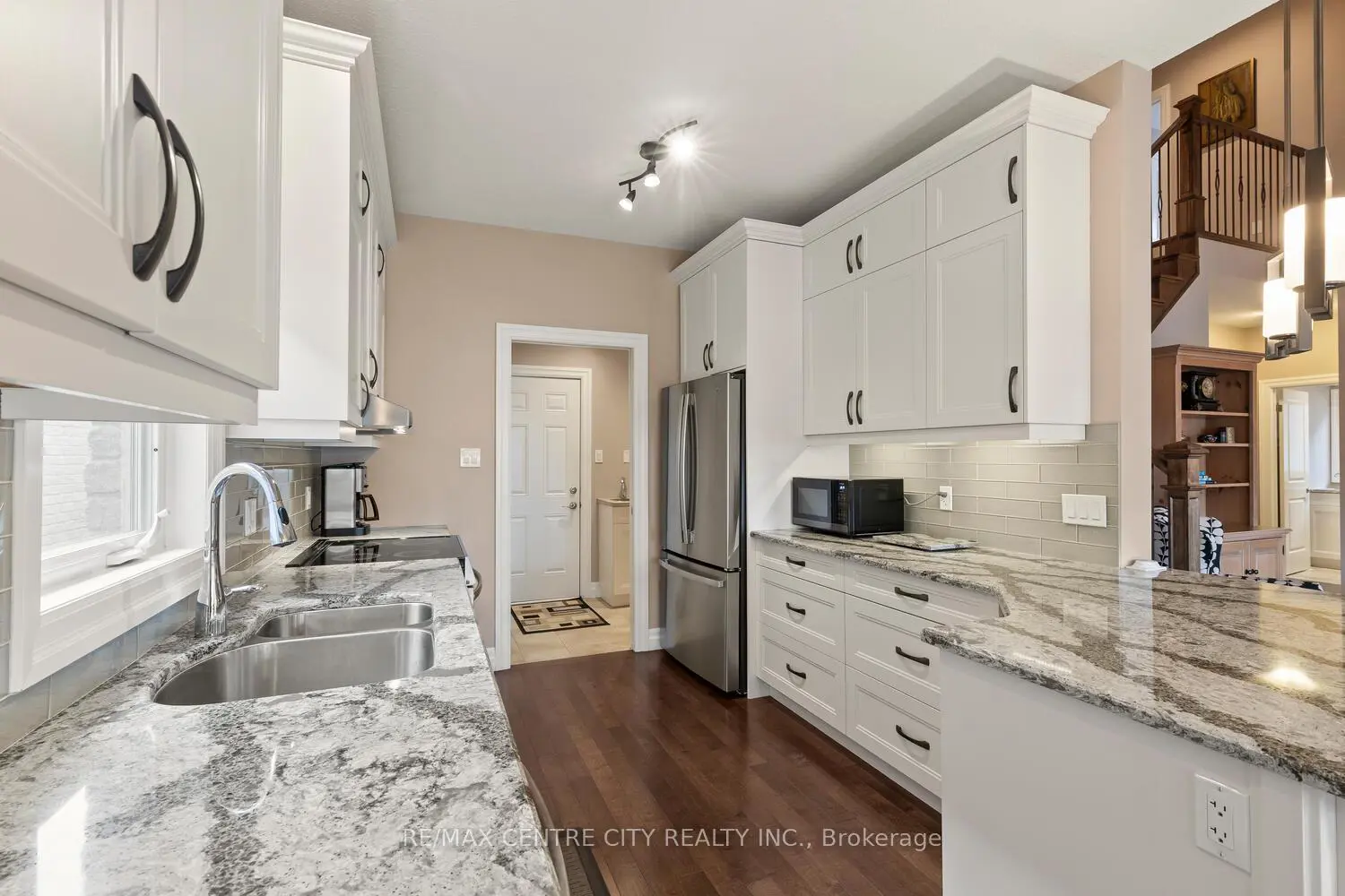 Additional image 8 of 24-2081 Wallingford Avenue