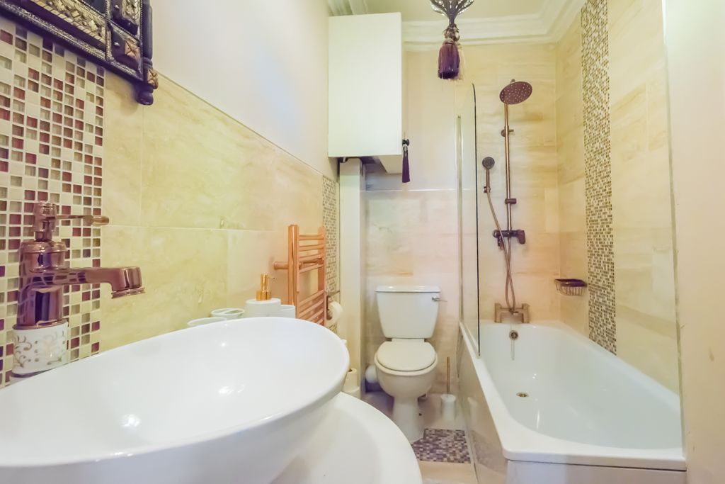 2 bed flat to rentNorth Parade, Bath BA1 photo 5