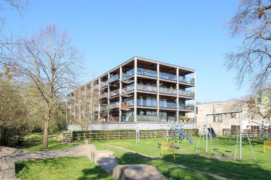 Additional image 12 of 2 bed flat to rentThe Copper Building, Kingfisher Way, Cambridge CB2