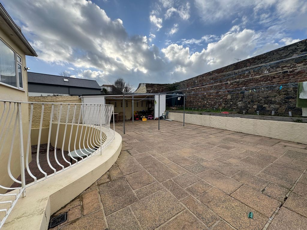 Additional image 7 of 1 bed property to rent35 Green Street, St Helier JE2
